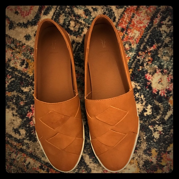 FRYE Womens Liz Woven Slip